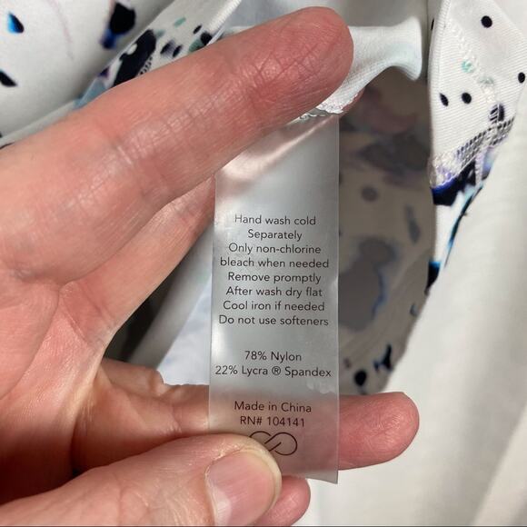 Calia by Carrie Underwood White Pattern Long Sleeve Rashguard Sz.S - Picture 10 of 12